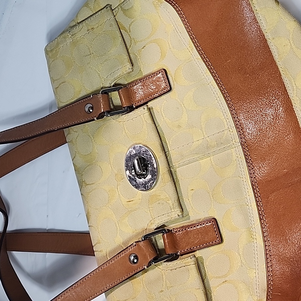 Coach VTG Hampton Signature satchel bag, yellow color - Picture 11 of 16